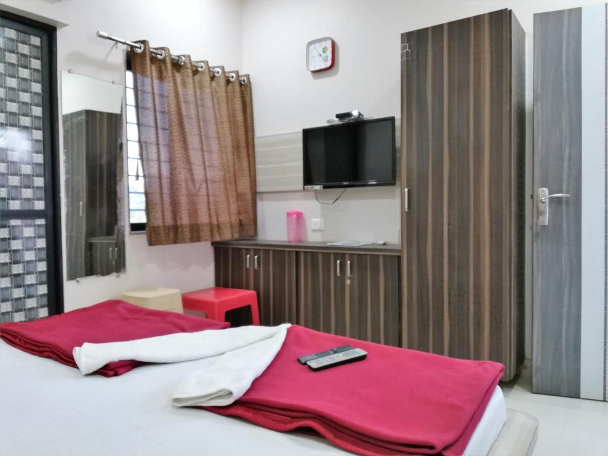 Hotel Shiv Regency Kukma Экстерьер фото